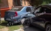 В Узловой Mazda столкнулась с такси: пострадала девушка
