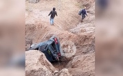 В Кондуках машина сорвалась с вершины горы в расщелину