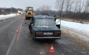 В Тульской области «семерка» врезалась в погрузчик: водитель погиб