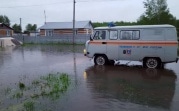 Река вышла из берегов и затопила огороды в Дедилово Тульской области