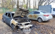 Ночью в Петелино загорелись три автомобиля