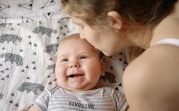 Молодым мамам вручат подарки за рассказ о родах