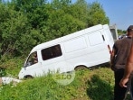 Серьезная авария под Тулой: в Новой Земле в кювет улетели легковушка и микроавтобус с рабочими
