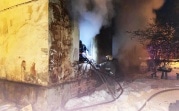 При пожаре в расселенном бараке Новомосковска пострадал человек