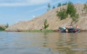 В Кондуках машина скатилась с берега в воду