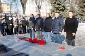 В Новомосковске состоялось возложение цветов в честь Дня защитника Отечества
