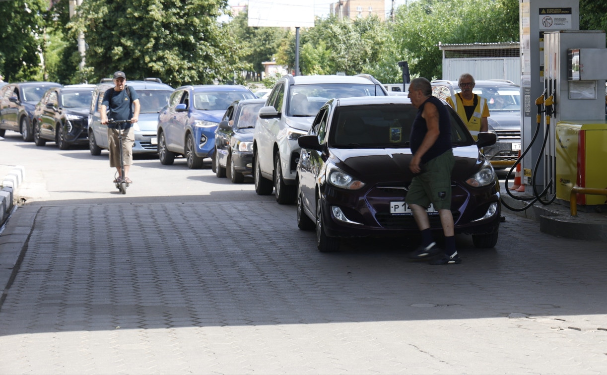 Правительство попросило туляков отнестись с пониманием к ситуации с бензином