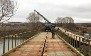 Военнослужащие построили 60-метровый мост в Тульской области