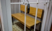 Бросил тарелку супа в сотрудника колонии: в Новомосковске увеличили срок заключенному