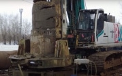 Строительство путепровода в Узловой: рабочие смонтировали сваи под опоры