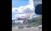 На ул. Мира в Новомосковске автомобилисты попали под струю кипятка
