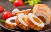 В Новомосковске делали мясные рулеты из неизвестного сырья