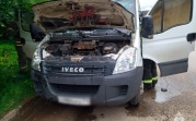 В Новомосковске загорелся микроавтобус IVECO