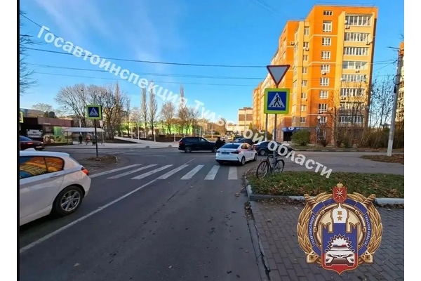 В Новомосковск женщина на иномарке сбила юного велосипедиста