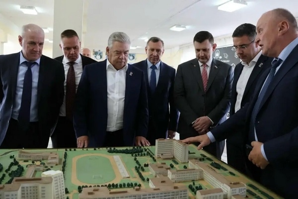 В Новомосковске обсудили развитие НИ РХТУ им. Менделеева