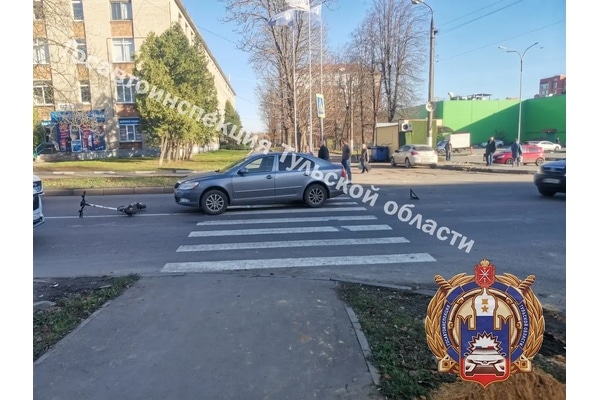 В Новомосковске под колеса автомобиля попал ребенок на электросамокате