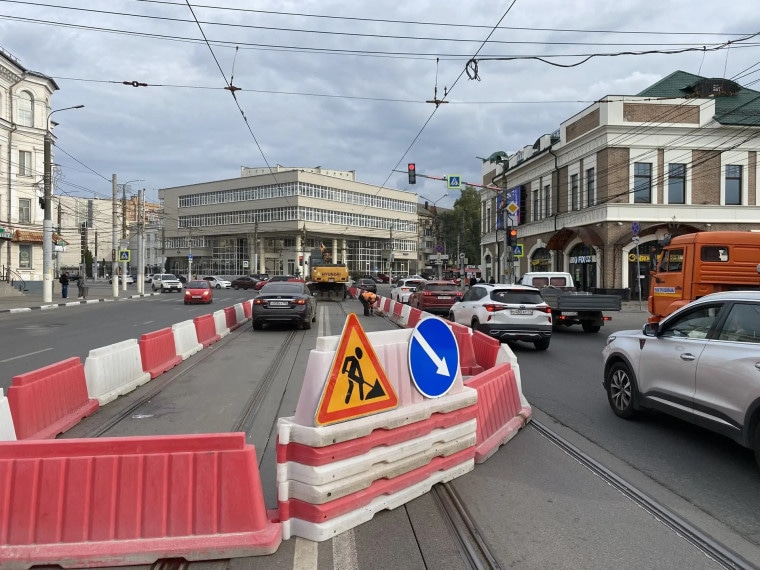 В Туле на улице Советской продолжается ремонт трамвайных путей