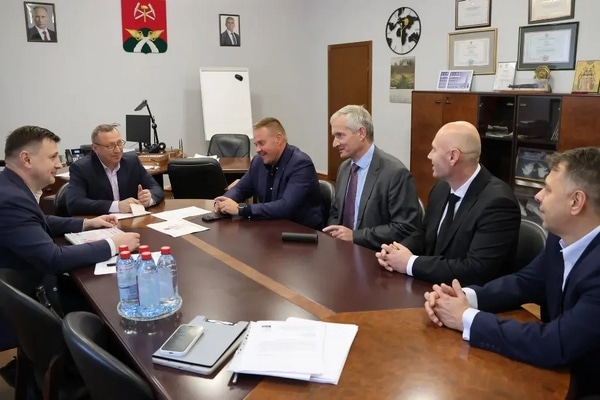 Владимир Токарев укрепляет партнерство с промышленниками города