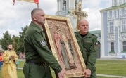 Губернатор передал в дар икону Николы Тульского Свято-Никольскому собору в Епифани