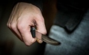 В Алексине ревнивец забрался в квартиру подруги и пытался зарезать спящего соперника