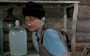 В Богородицком районе у пенсионерки из сарая украли 25 литров спирта
