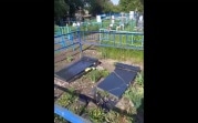 На узловском кладбище вандалы за ночь повредили более 100 памятников