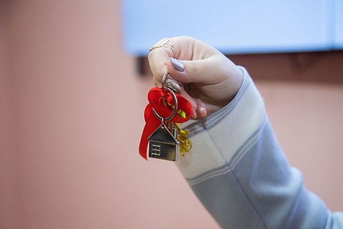 18 детей-сирот из Тульской области получили ключи от квартир