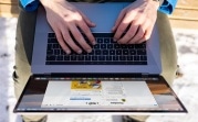 Booking.com прекратил работу в России: какие сайты помогут спланировать отпуск