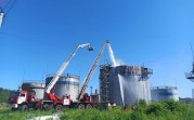 Крупный пожар на АО «Пластик» в Узловой: загорелась емкость с этилбензолом