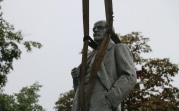В Новомосковске с улицы Маяковского убрали памятник Ленину
