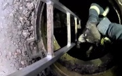 В Донском щенок свалился в колодец: его спасли пожарные