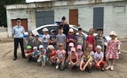 Полицейские провели для юных жителей Новомосковска викторину по ПДД