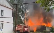 В Богородицке подожгли блок сараев