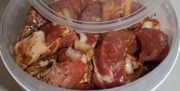В магазинах продают шашлык с кишечной палочкой, листериями и сальмонеллой
