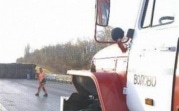 Трассу в Тульской области перекрыл опрокинувшийся грузовик