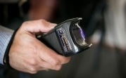 В Тульской области разыскивают бывшего полицейского: он пытал женщину электрошокером