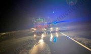 В Новомосковске сидящий на дороге пешеход попал под колеса автомобиля