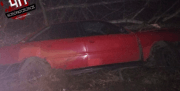 В Новомосковске \"Ауди\" завалилась на бок, вылетев с дороги