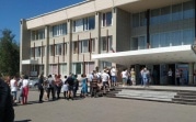 В самый большой пункт вакцинации в Тульской области собралась огромная очередь