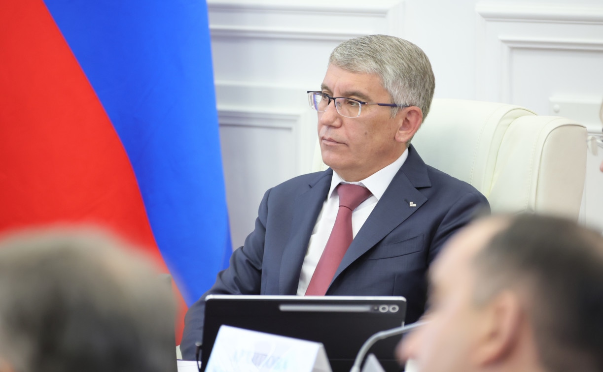 «Пусть выспится»: Миляев отключил от оперативного совещания Богородицкого главу