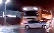 В Новомосковске грузовик столкнулся с машиной ДПС