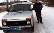 В Ефремовском районе сотрудники ДПС спасли водителя ВАЗа
