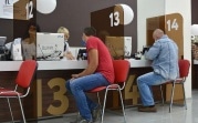 Автовладельцам разрешили регистрировать автомобили с помощью МФЦ