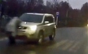 Момент наезда на пешехода в Новомосковске попал на видео