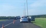 На трассе М-2 «Нива» протаранила столб: погибла женщина