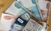 С 1 октября детские пособия будут перечисляться только на карты «Мир»