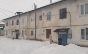 Осиный рой, холод и плесень: активисты добиваются переселения людей из кимовской развалюхи