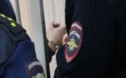 В Новомосковске рецидивист отобрал у женщины смартфон