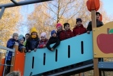 В Новомосковске ставят пять новых детских площадок
