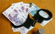 Житель Кимовска вымогал деньги у пенсионера и его дочери